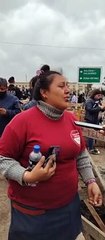 "Quemaron hasta los útiles de mis hijos": una de las madres víctimas de violencia de género desalojadas de La 31