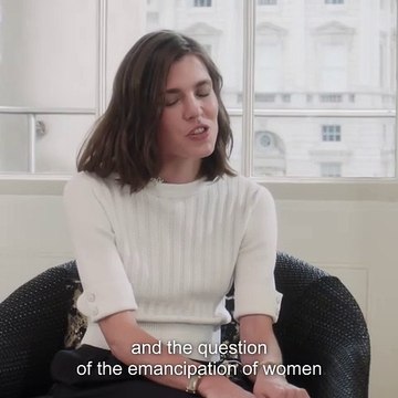Carlota Casiraghi en conversación con Chanel
