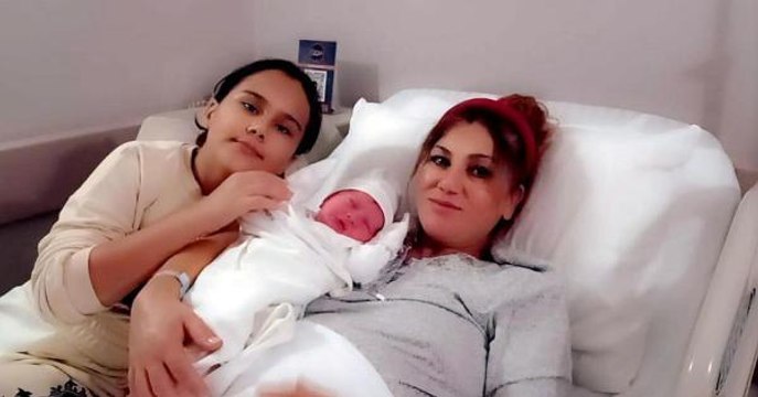 Son dakika! POLİS, DOĞUM SANCISI TUTAN KADINI 'SİREN' ÇALARAK HASTANEYE YETİŞTİRDİ