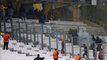 Fransız polisinden skandal müdahale! Galatasaray taraftarı canını kurtarmaya çalışıyor