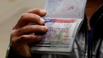 لماذا قررت فرنسا تخفيض عدد التأشيرات الممنوحة لمواطني المغرب وتونس والجزائر؟