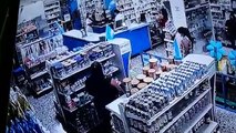 Mujeres son captadas robando en farmacia de Jutiapa