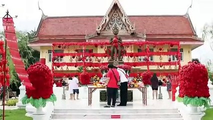 สุพรรณบุรี โค้งสุดท้ายคอหวยจุดประทัดแสนนัดแก้บนท้าวเวสสุวรรณเขย่าเซียมซียักษ์ขอโชค(คลิป)