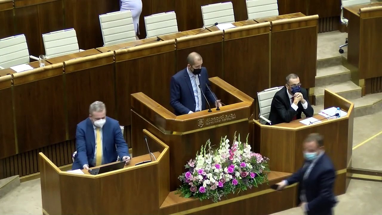 ZÁZNAM: Diskusia k správe generálneho prokurátora - naživo z pléna NR SR