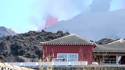 Alerta en La Palma debido a que el viento puede extender la nube de azufre por la isla