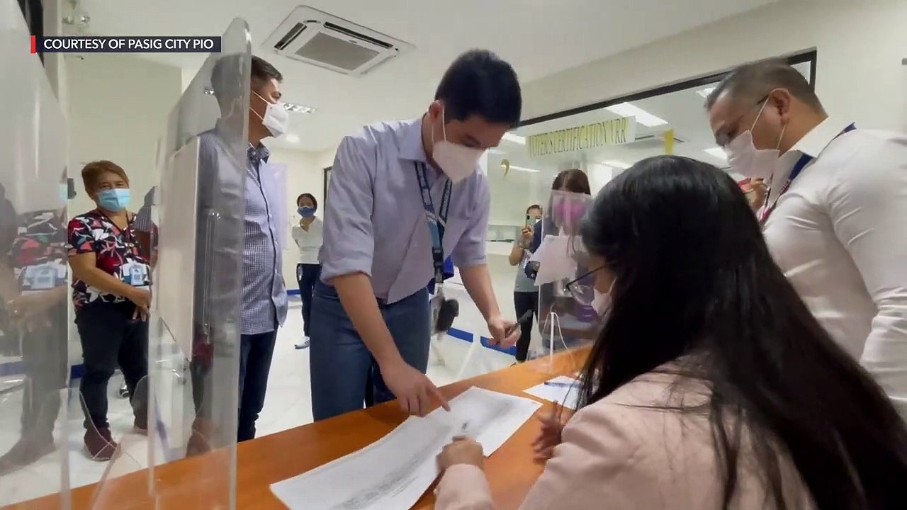 Vic Sotto and Coney Reyes accompany son Vico as he seeks reelection as Pasig mayor