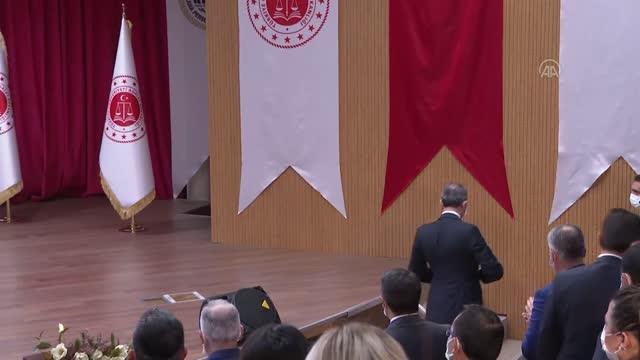 Bakan Gül: Personelimize çalışanlarımıza işaret dili öğretilmesiyle ilgili bir farkındalık oluşturduk