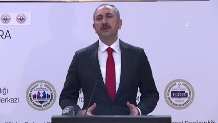 Bakan Gül: "Yargı mensuplarımızla yargı çalışanlarımızın arasında bir fonksiyon farkı görmüyoruz"
