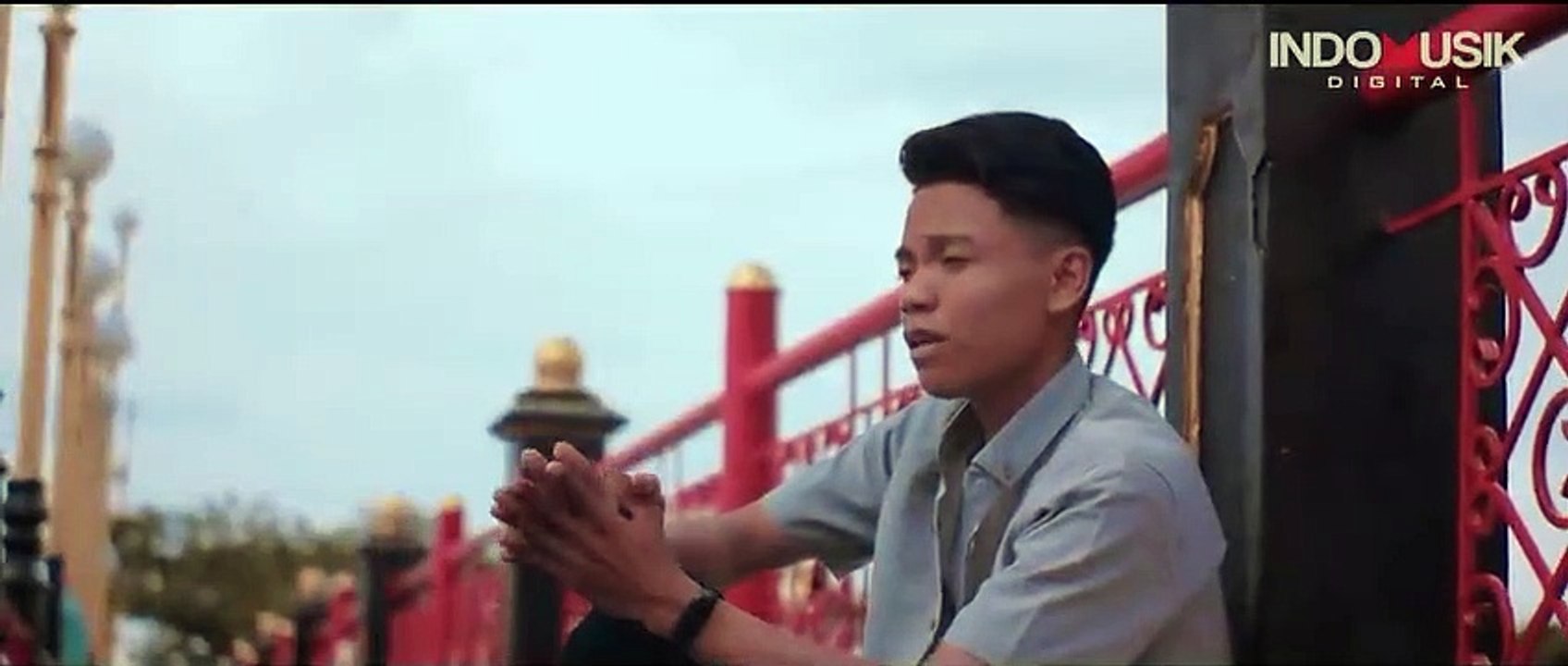 Arief  HARUSKAH AKU MATI      Aku mengalah kerana cinta kamu sengaja menggores luka