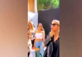 İrem Derici'nin konser öncesi ettiği küfür tepki çekti! "Hazır mıyız arkadaşlar akşam a..... ortalığın?"