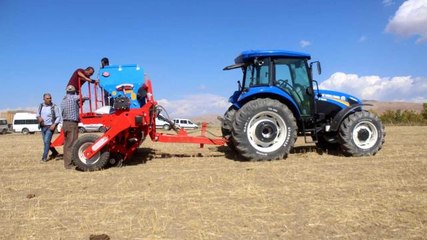 Van'da anıza direkt ekim makinesi ile ekimler başladı