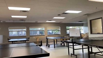 Les nouvelles tables de ping-pong de la cafétéria (Le Reflet - Guillaume Gervais)
