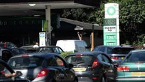 İngiltere'de benzin istasyonlarındaki kriz sürüyor! Depolarda akaryakıt kalmadı