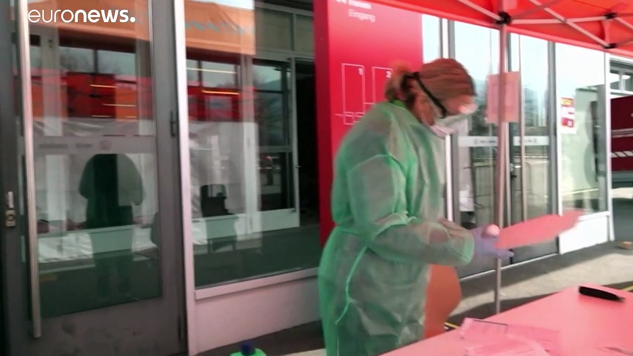 Schweiz kämpft gegen niedrige Impfquote: Corona-Tests bald nicht mehr kostenlos