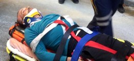 Manisa'da çatıdan düşen bir kişi ağır yaralandı