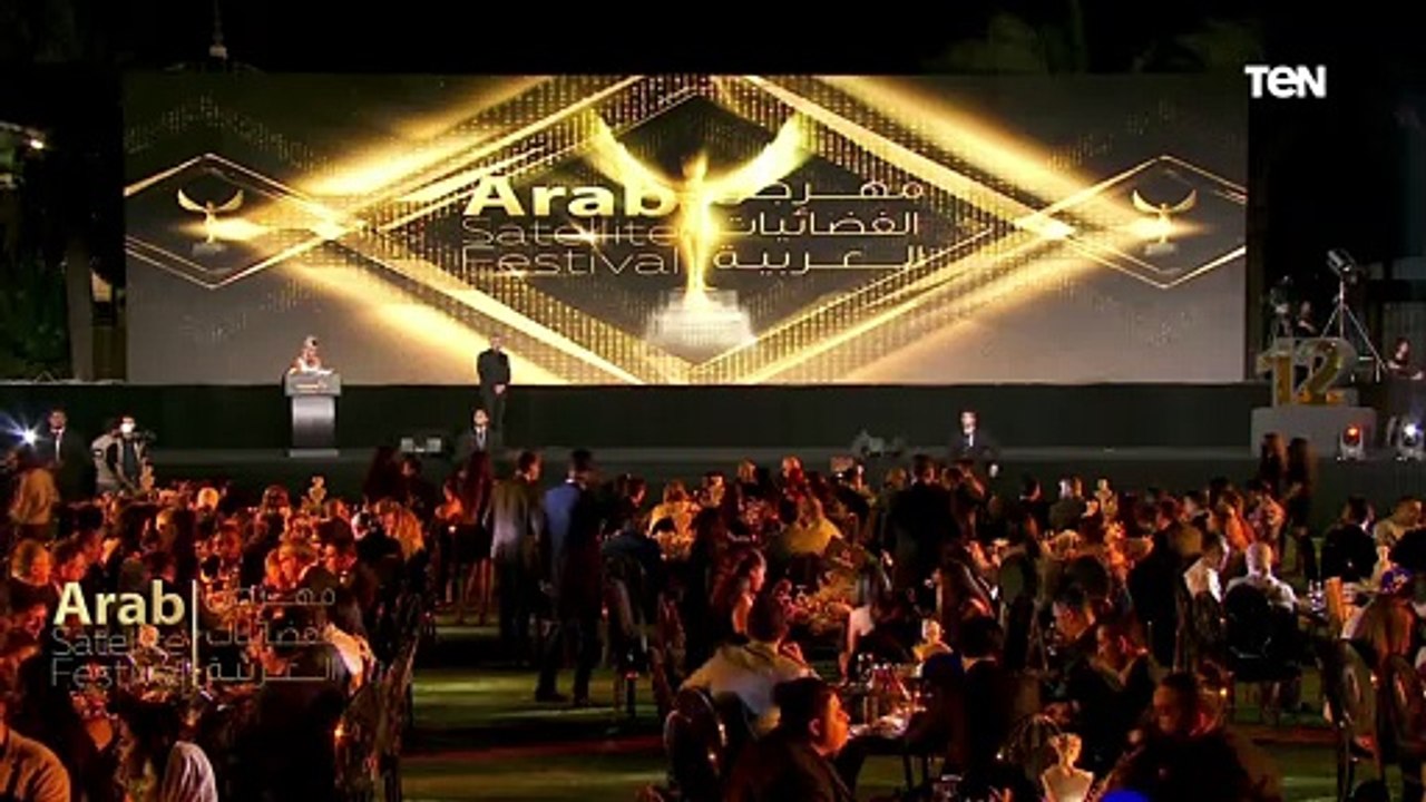 تكريم الفنان أحمد وفيق بجائزة التميز عن دوره في "ولاد ناس" بمهرجان الفضائيات العربية