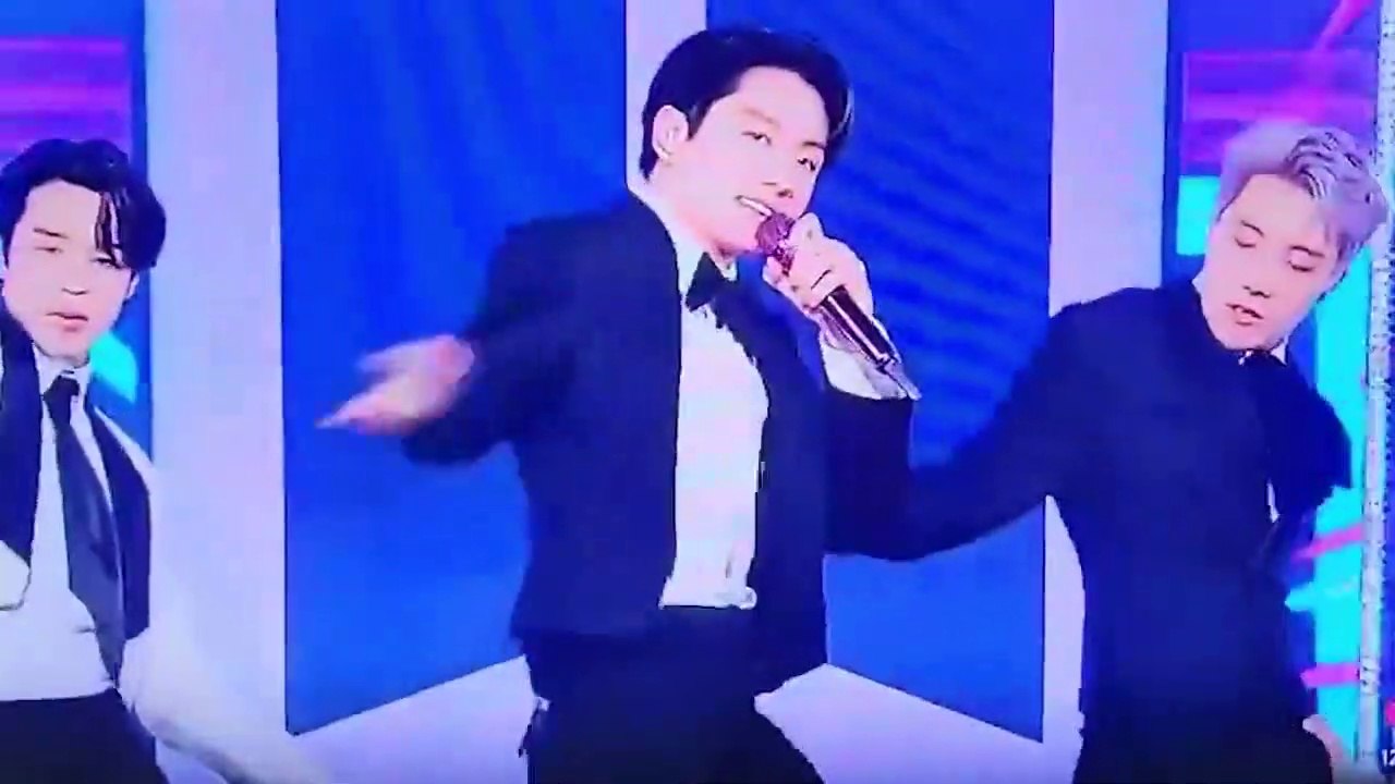 BTS 'Butter performance @ The Fact Music Awards(TMA) 2021 & Jungkook's LIP PIERCING