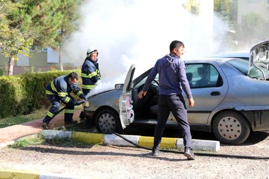 Kontağı çevirince neye uğradığını şaşırdı