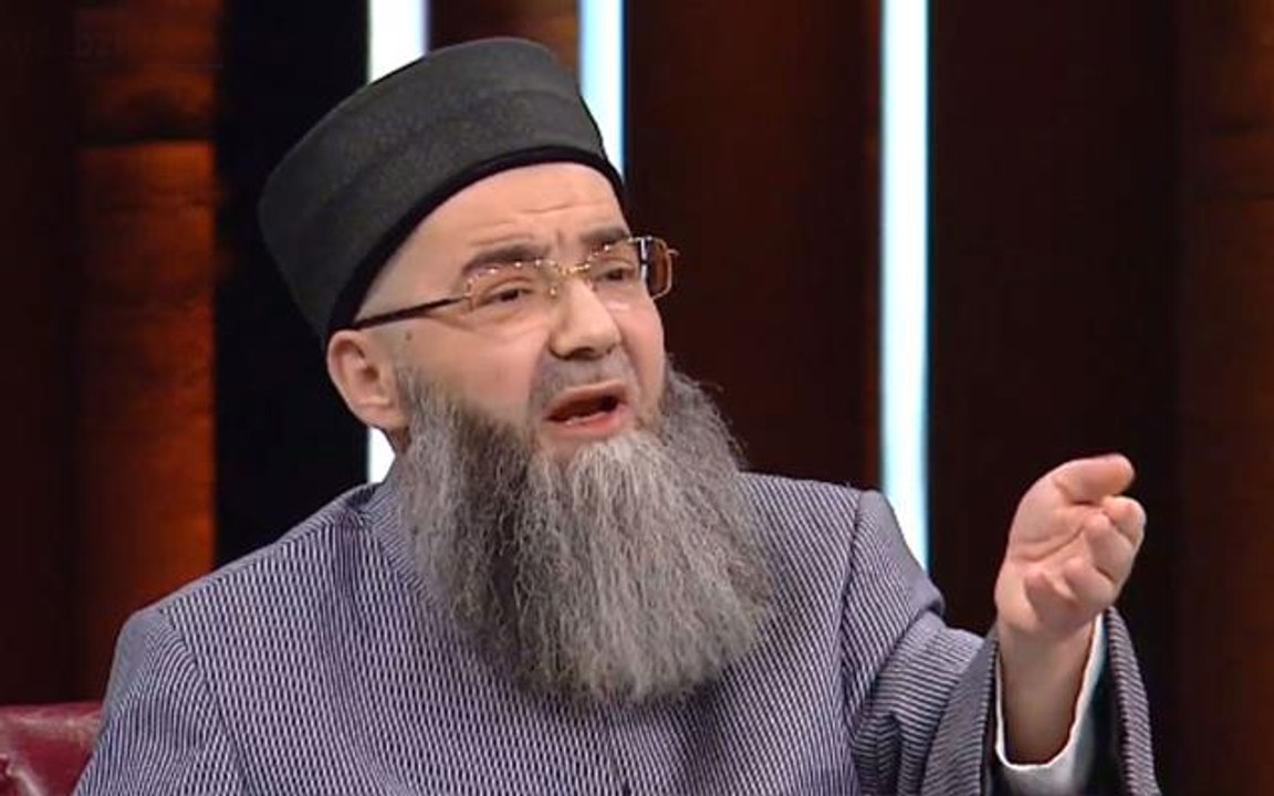 Cübbeli Ahmet Hoca, "Çocuklarınızı İmam Hatip'e Vermeyin" sözlerine açıklık getirdi: Erkek hocalar, adet olan kızlara zorla Kur'an-ı Kerim okutuyor