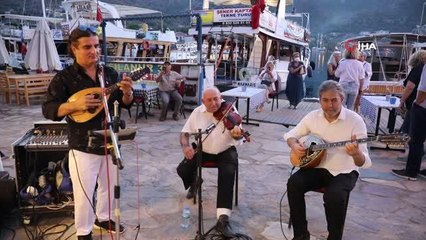 Marmaris'te ilginç sergi; İnsan suretine benzeyen taşlar sergilendi