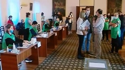 Einen Tag nach Saakaschwili-Festnahme: Kommunalwahl in Georgien