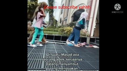Viral..anak pemilik hotel yang sering merapikan sendal di masjid