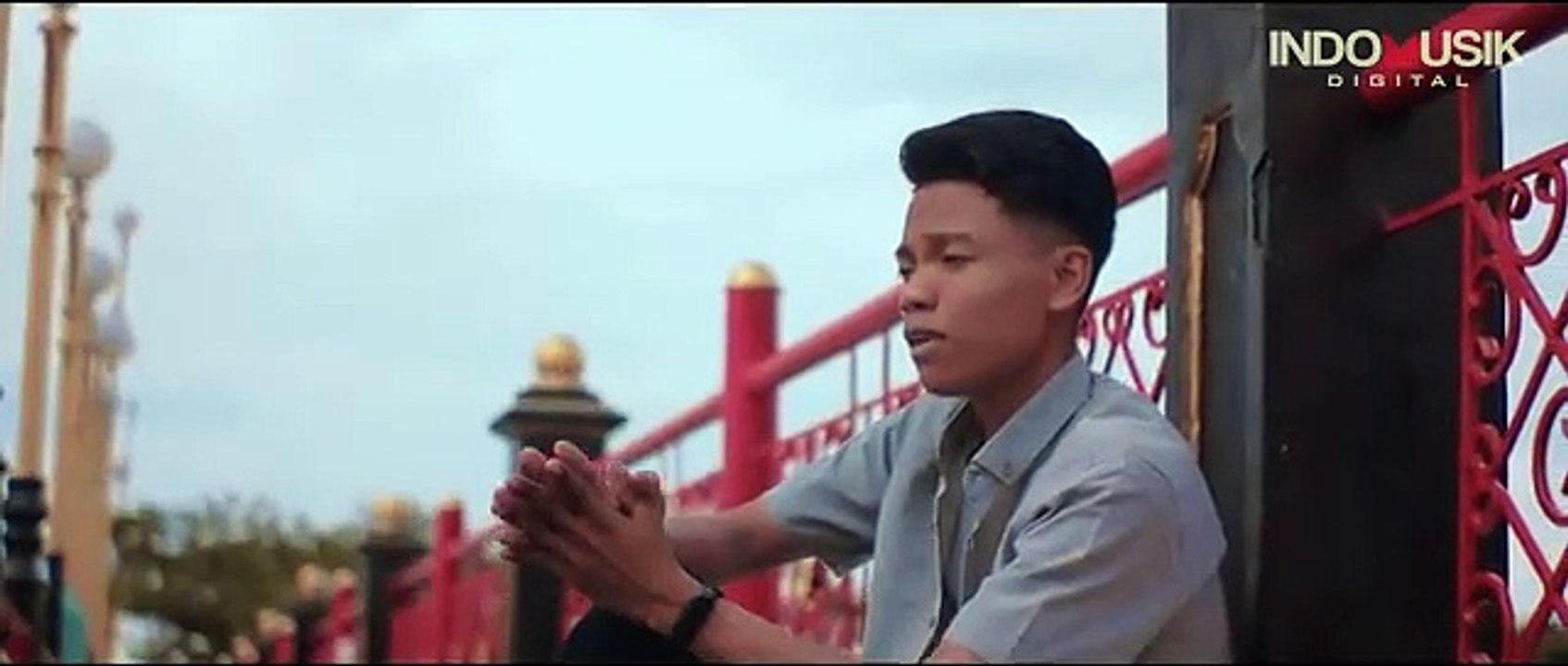 Arief - HARUSKAH AKU MATI   __   Aku mengalah kerana cinta kamu sengaja menggores luka(360P)