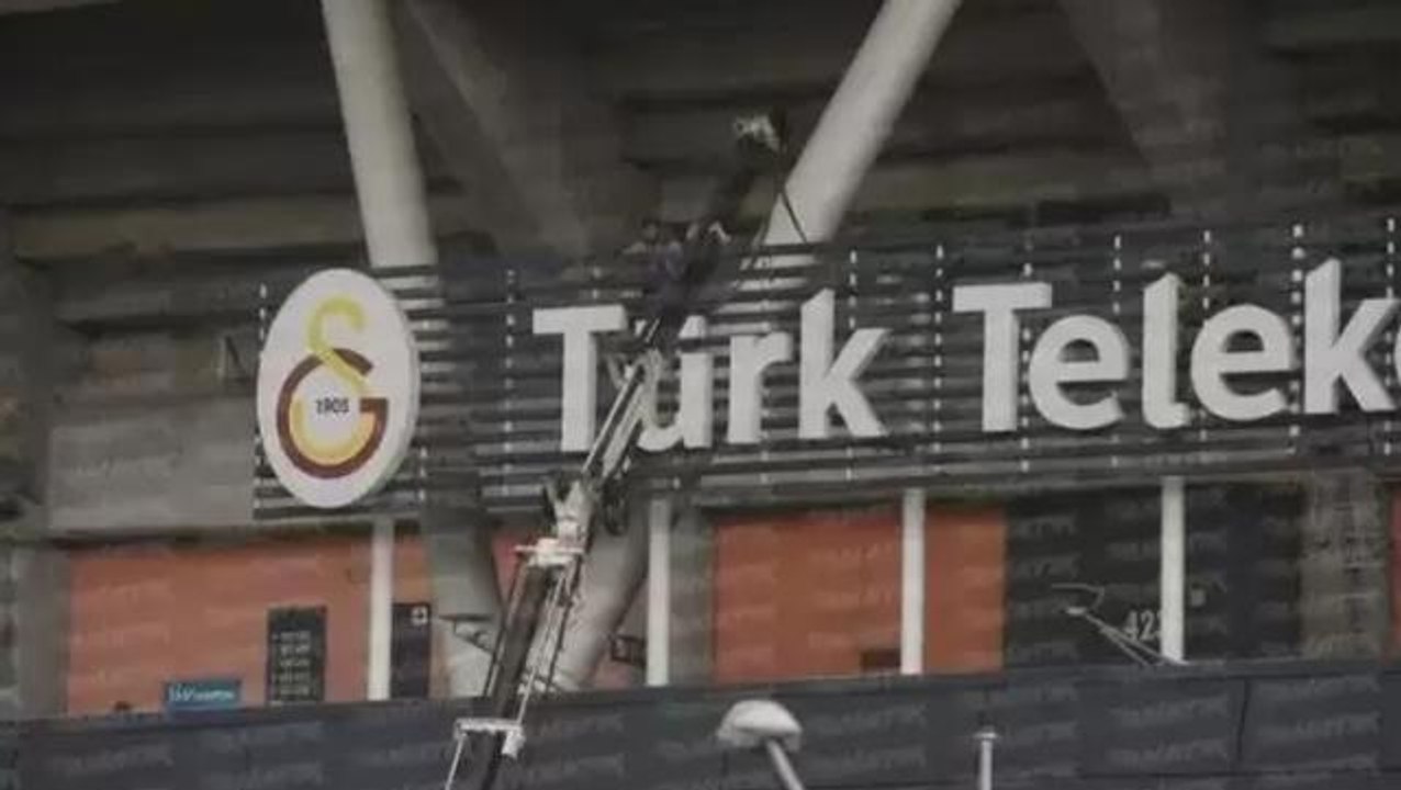 Galatasaray Türk Telekom Stadyumu tarihe karışıyor! Yazı kaldırıldı