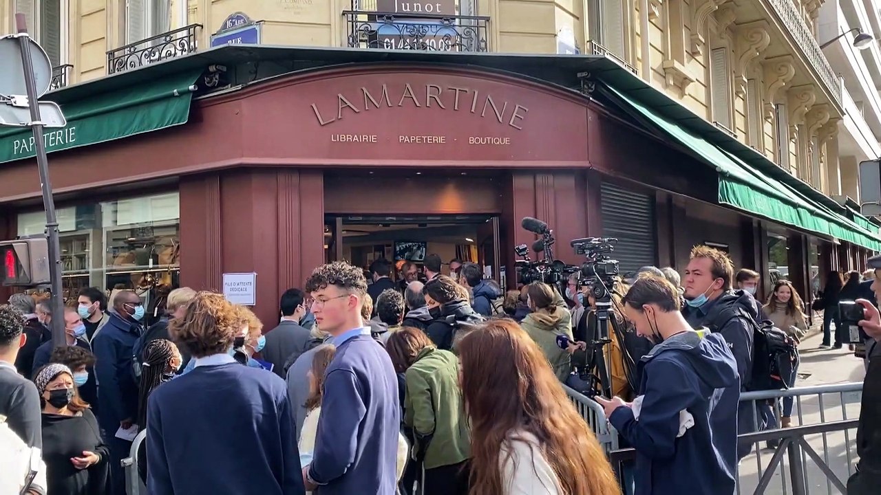 Zwei Tage nach Hafturteil - Fans gehen auf Tuchfühlung mit Sarkozy