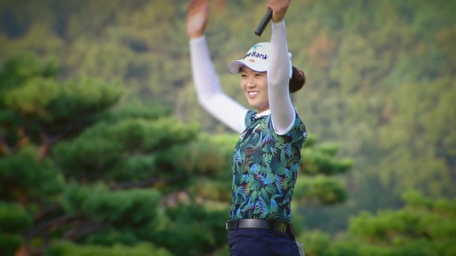 [영상] 24m 퍼트가 홀컵에 쏙...이민지 '두 팔 들고 만세' / YTN