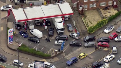 UK fuel crisis: Government calls on army and foreign lorry drivers to boost supplies