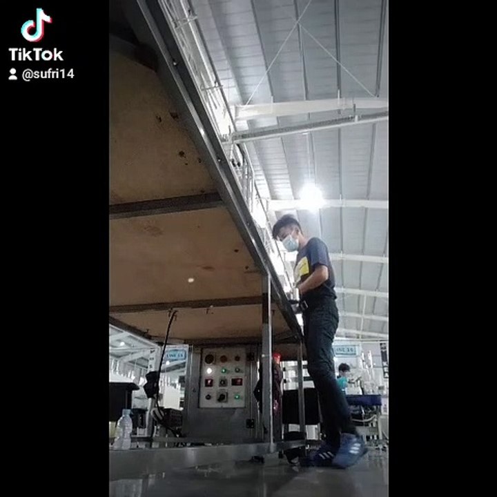Prose pembuatan sepatu