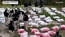Honduras'ta 3 tondan fazla kokain yakılarak imha edildi