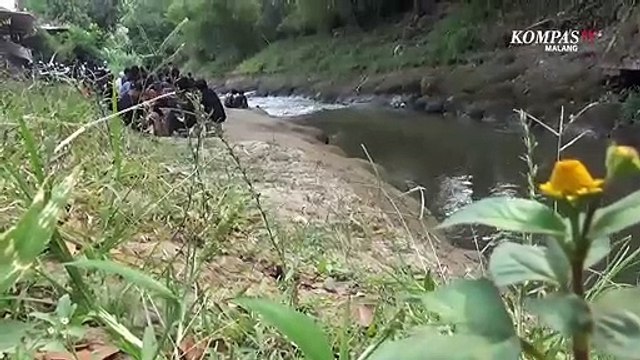 Ngopi di Pinggir Sungai, Menikmati Alam dan Angin Sepoi