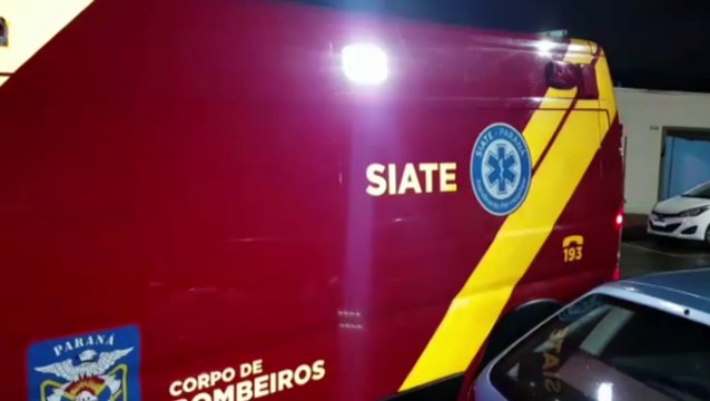 Colisão de trânsito envolve três carros na Rua Leonardo da Vinci; Condutor da Saveiro foi detido pela PM