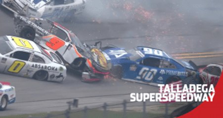 Descargar video: ‘Big One’ hits late at Talladega for the NASCAR Xfinity Series