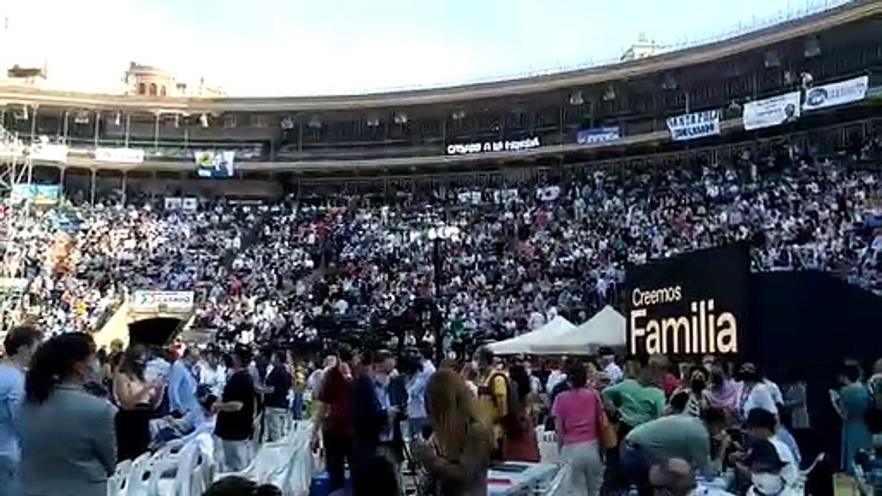 El PP vuelve a llenar la plaza de toros de Valencia - 2