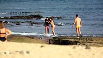 Anabel Pantoja y Omar Sánchez  han disfrutado de las playas de La Graciosa con unos amigos