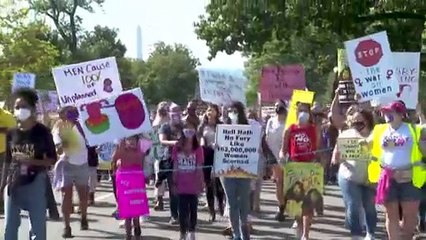 "Marcha pelas mulheres" defende direito ao aborto