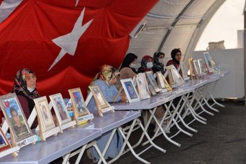 EVLAT NÖBETİNDEKİ ANNE: SESİMİ DUYUYORSAN, KORKMA GEL