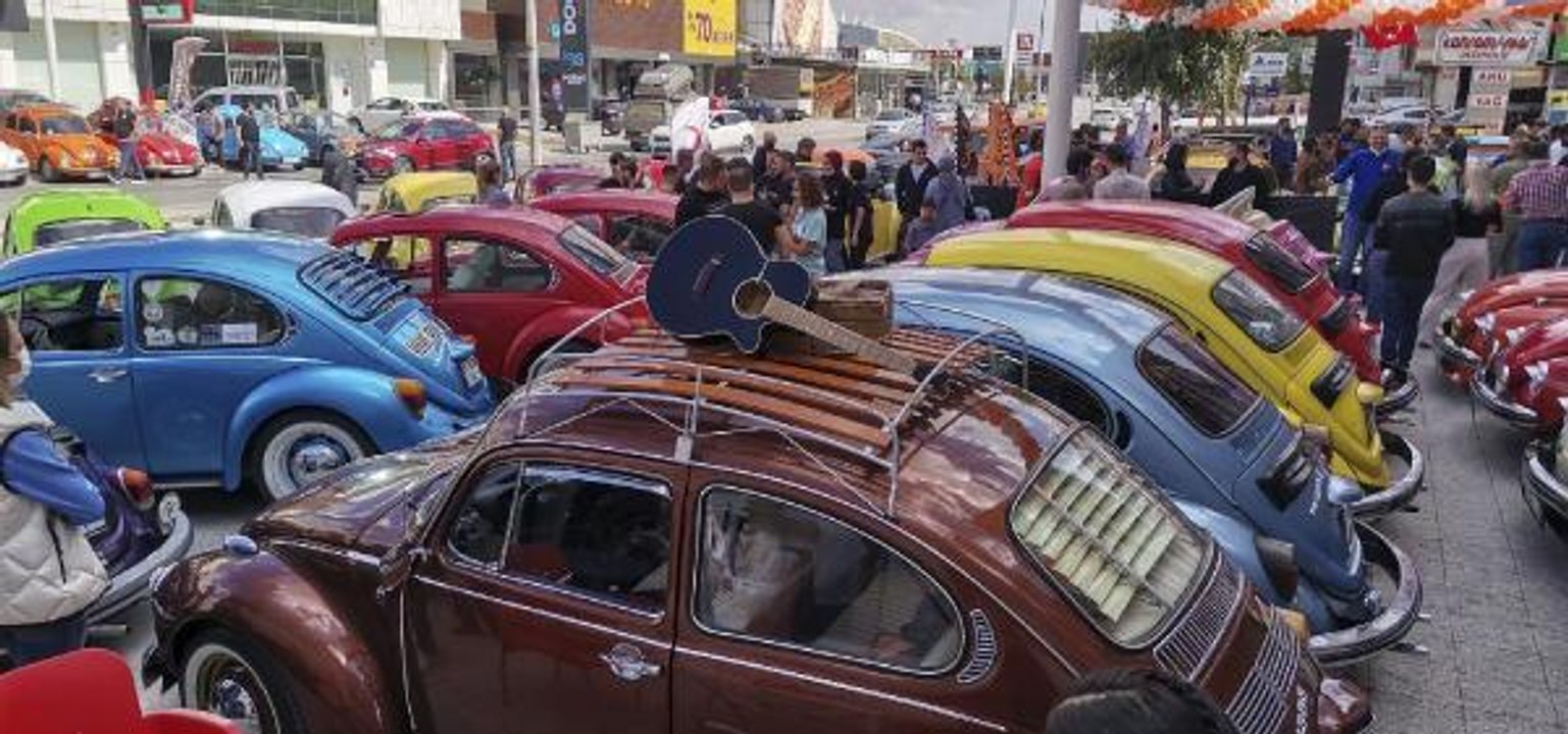 'Vosvos' araç sahiplerinden Kızılay'a kan bağışı