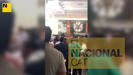 Festa descordada del PP en un local a València: "Puigdemont, a prisión"