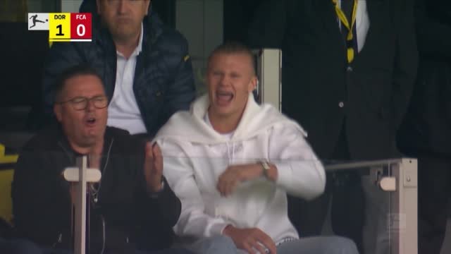 Dortmund overcome Haaland's absence to beat Augsburg