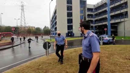 Milano: aereo turistico si schianta su un edificio, almeno 8 morti