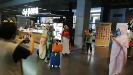 Marruecos expulsa a una delegación española con aval de la ONU que iba a asistir a la activista saharaui Sultana Khaya
