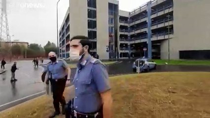 فيديو: مقتل ثمانية أشخاص بينهم ملياردير روماني في تحطّم طائرة سياحية قرب ميلانو