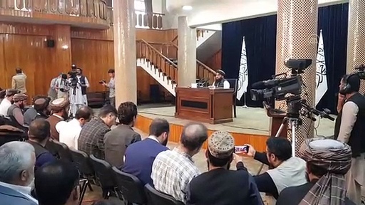 Twitter'dan çarpıcı karar! Taliban sözcüsü Zabihullah Mücahid'i kısıtladılar