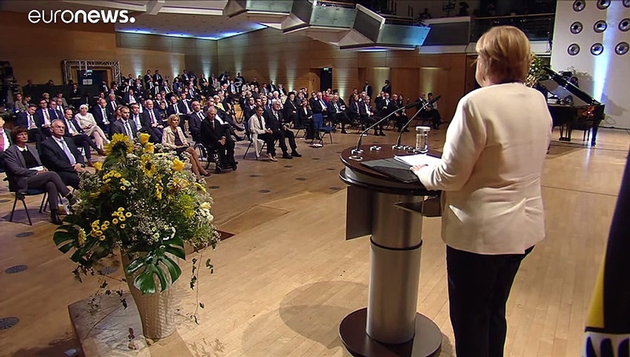 Канцлер ФРГ Ангела Меркель призвала граждан защ...