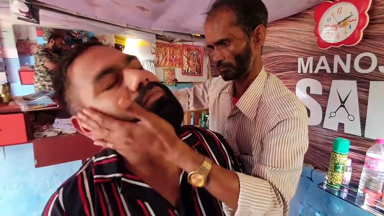 Skin Cracking, Finger, Neck cracking COMPILATION by MASTER CRACKER _ ASIM BARBER _ MANOJ MASTER