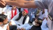 UP: SP chief Akhilesh Yadav sat on Dharna in Lucknow